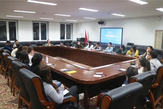 说明: 365英国上市集团第34届研究生会换届现场